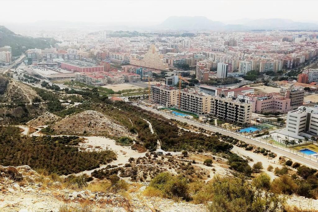 Modern Flat At Garbinet With Wifi Apartamento Alicante Exterior foto